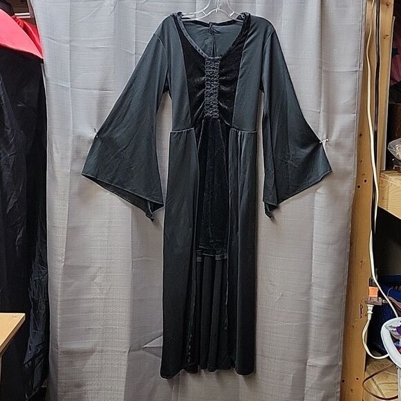 Childs wicked witch of the West/wizard of oz, costume sz 7-9 with cape and hat - Picture 2 of 7